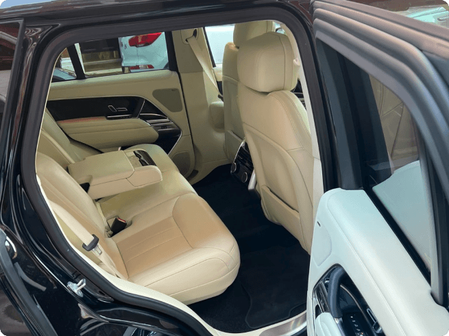 Range Rover rear passenger seats and interior