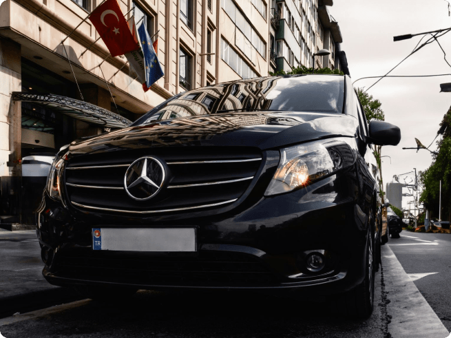 Mercedes Vito Front View
