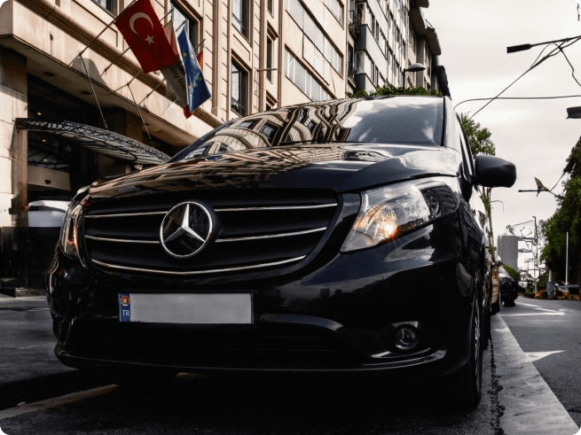 Mercedes Vito Front View