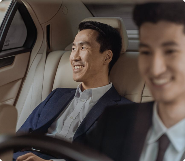 Reserve A Luxury Chauffeur Service In Dubai Via RolDrive
